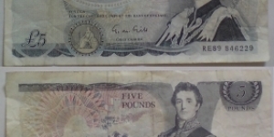 5 Pounds. GM Gill signature. Banknote