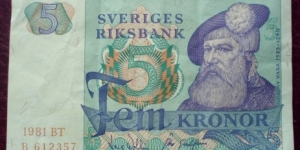 Sveriges Riksbank |
5 Kronor |

Obverse: King Gustav Vasa (1496-1560) |
Reverse: Scenes from the Swedish countryside, including stylised crowing wood-grouse and A capercaillie |
Watermark: Grid of diagonal wavy lines with the number 5 printed in the boxes. Blue and red fibers are irregularly posted in the paper Banknote