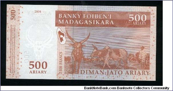 Banknote from Madagascar year 2004