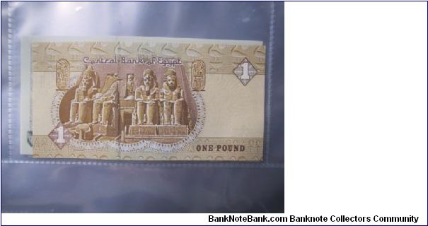 Egyptian 1 Pound banknote. Uncirculated condition. Sold. Banknote