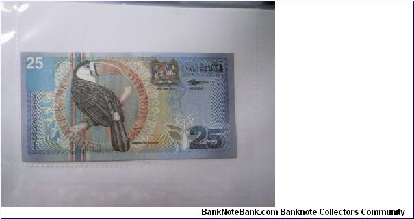 Surinam 25 Gulden banknote. Uncirculated Banknote