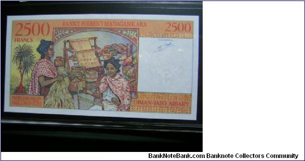 Banknote from Madagascar year 1990