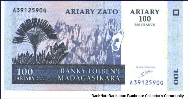 Banknote from Madagascar year 2004