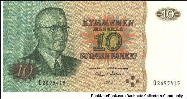Green and brown on orange and multicolour underprint. Like #100 except for color and addition of four raised discs at right center for denomination idenification by the blind. Back green and purple. Watermark: Paasikivi. Banknote
