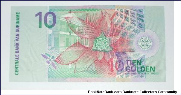 Banknote from Suriname year 2000