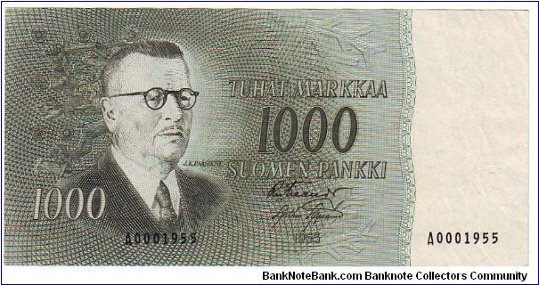 1000 Markkaa Serie A

Rare

Banknote size 142 X 69mm (inch 5,591 X 2,717)

Made of 10,000,000 pieces
	
Relatively small number
	
This note is made of 1956 Banknote