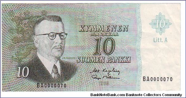 10 Markkaa Litt.A

Banknote size 141 X 69mm (inch 5,55 X 2,72)

Uncommon (a small number)

This note is made of 1980 Banknote