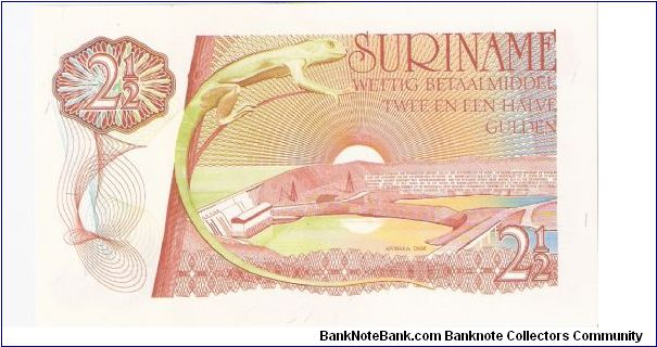 Banknote from Suriname year 1985