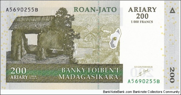 Madagascar P87 (200 ariary 2004) Banknote