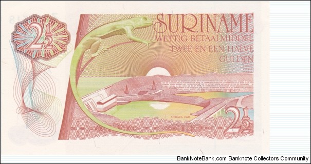 Banknote from Suriname year 1985