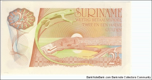 Banknote from Suriname year 1985