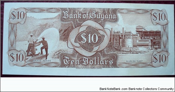 Banknote from Guyana year 1989