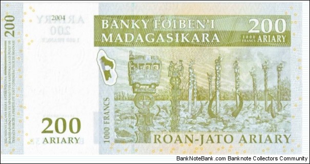 Banknote from Madagascar year 2004