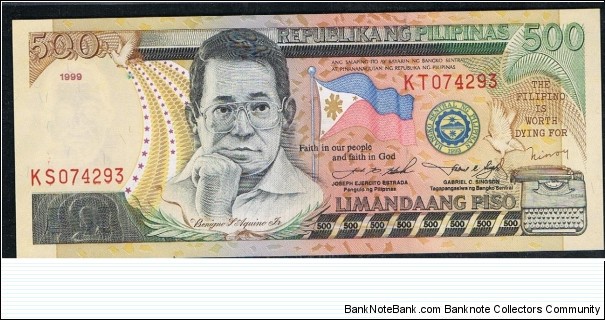 500 Pesos Philippine banknote error
Mismatched Serial prefix
Lower Left is KS, WHILE UPPER RIGHT IS KT Banknote