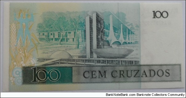 Banknote from Brazil year 1986